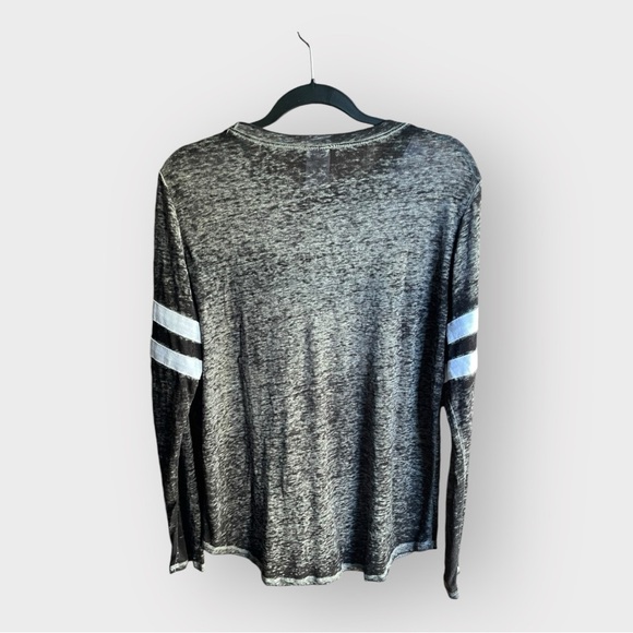 Juniors BATMAN Long Sleeve Burnout Tee - NWOT - Picture 2 of 2